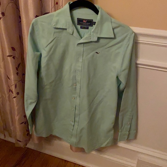 Vineyard Vines - Picture 1 of 2